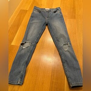Free People Light Blue Distressed Skinny Jeans Size 27